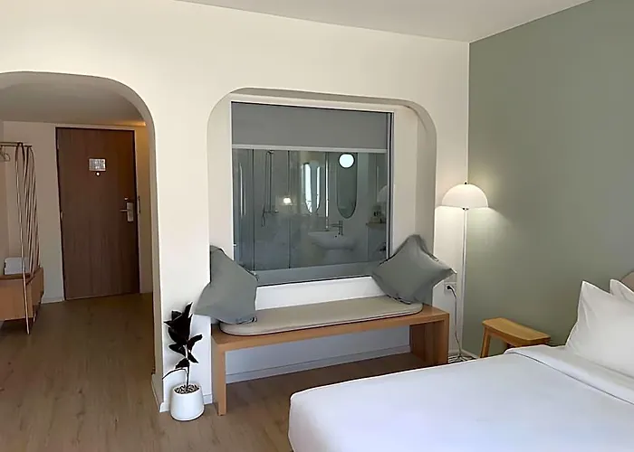 Hotel Squirrel House 3*